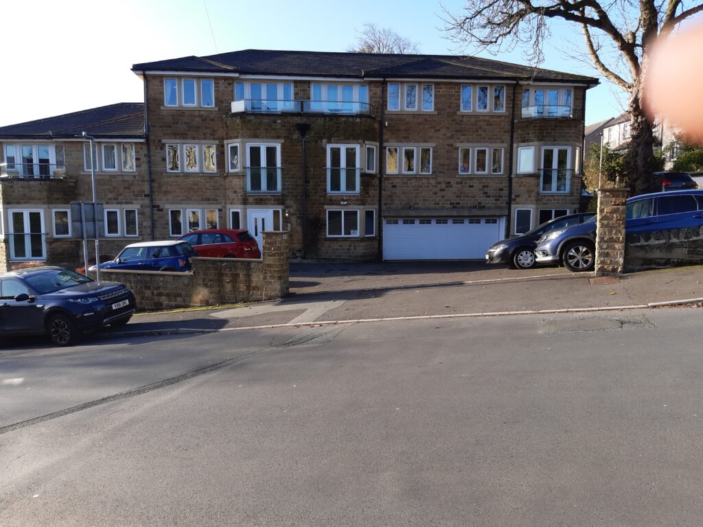 Front View Holden Grange